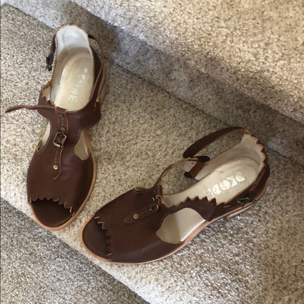 Dkode shoes